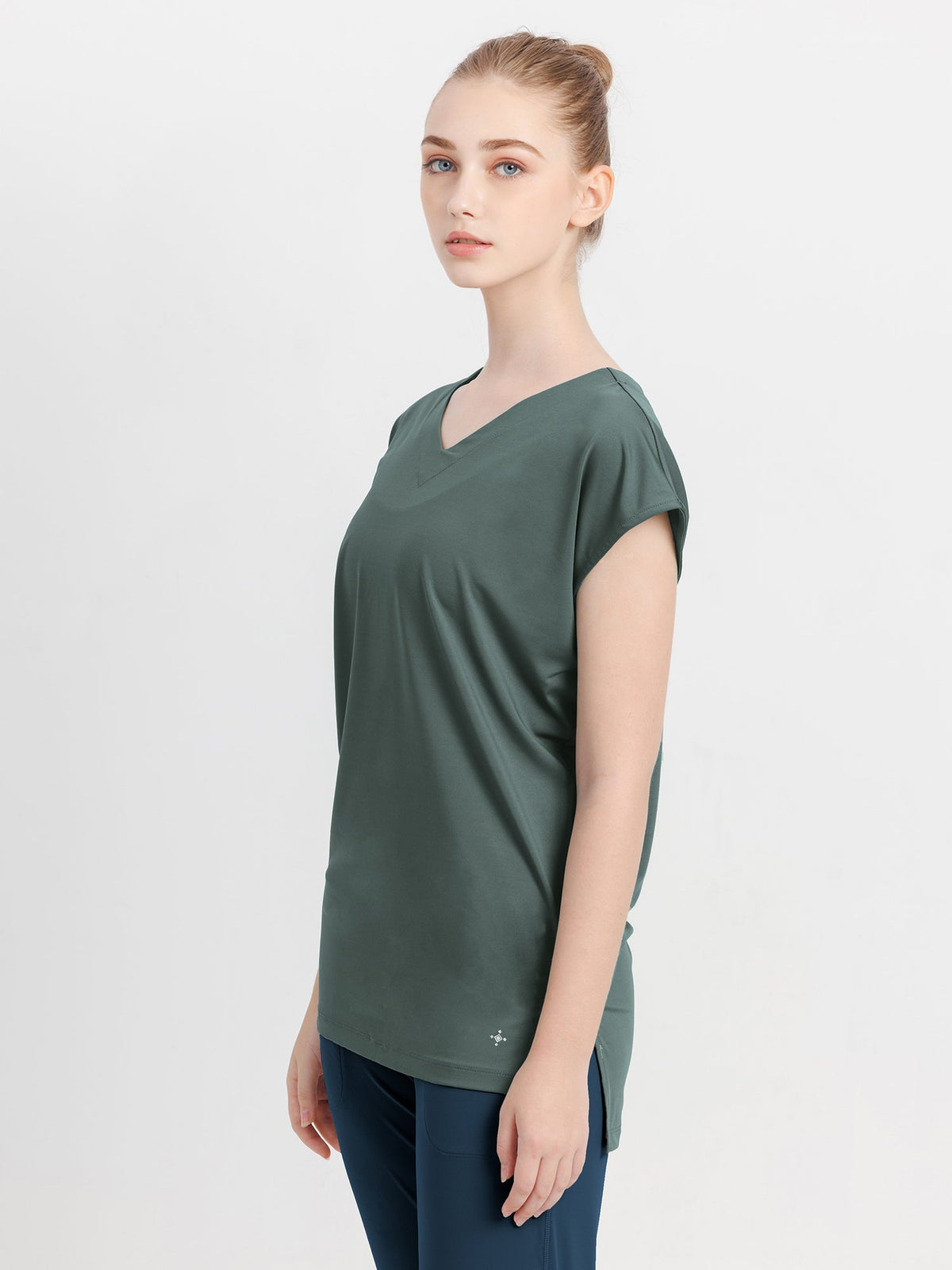 [Loopa] Loopa Back Cross V-Neck Tunic